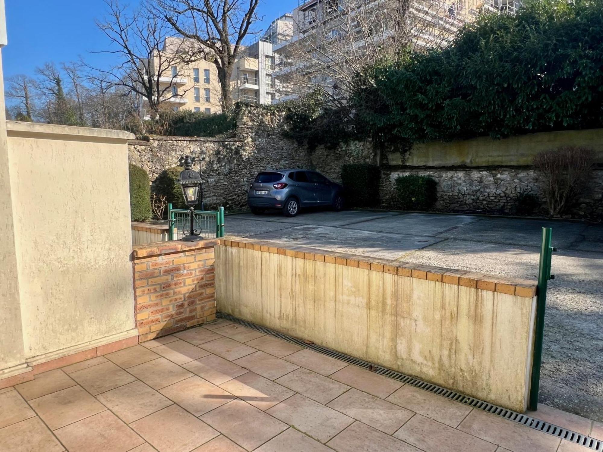 Appart'Hotel Nuiteejour Versailles Saint Cyr L'Ecole Exteriör bild